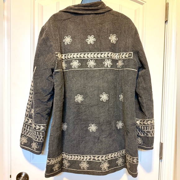 Young Threads Gray Embroidered Jacket Large - Picture 2 of 7